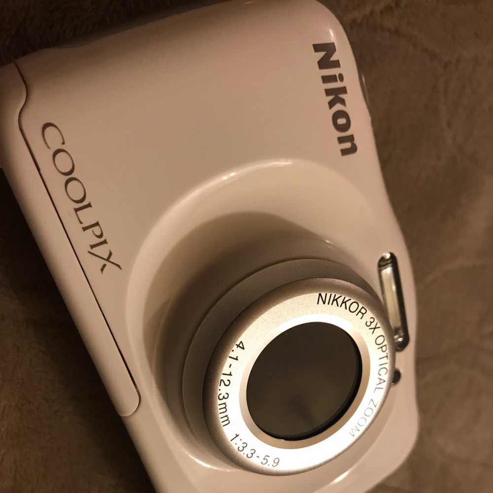 Nikon Coolpix S33 waterproof camera